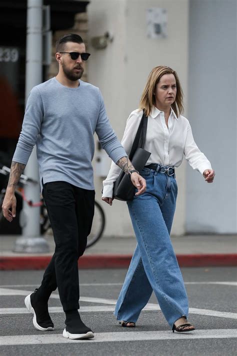 mena suvari boyfriend.